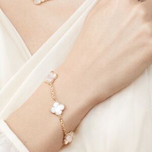 New! Gold and White Clover Bracelet